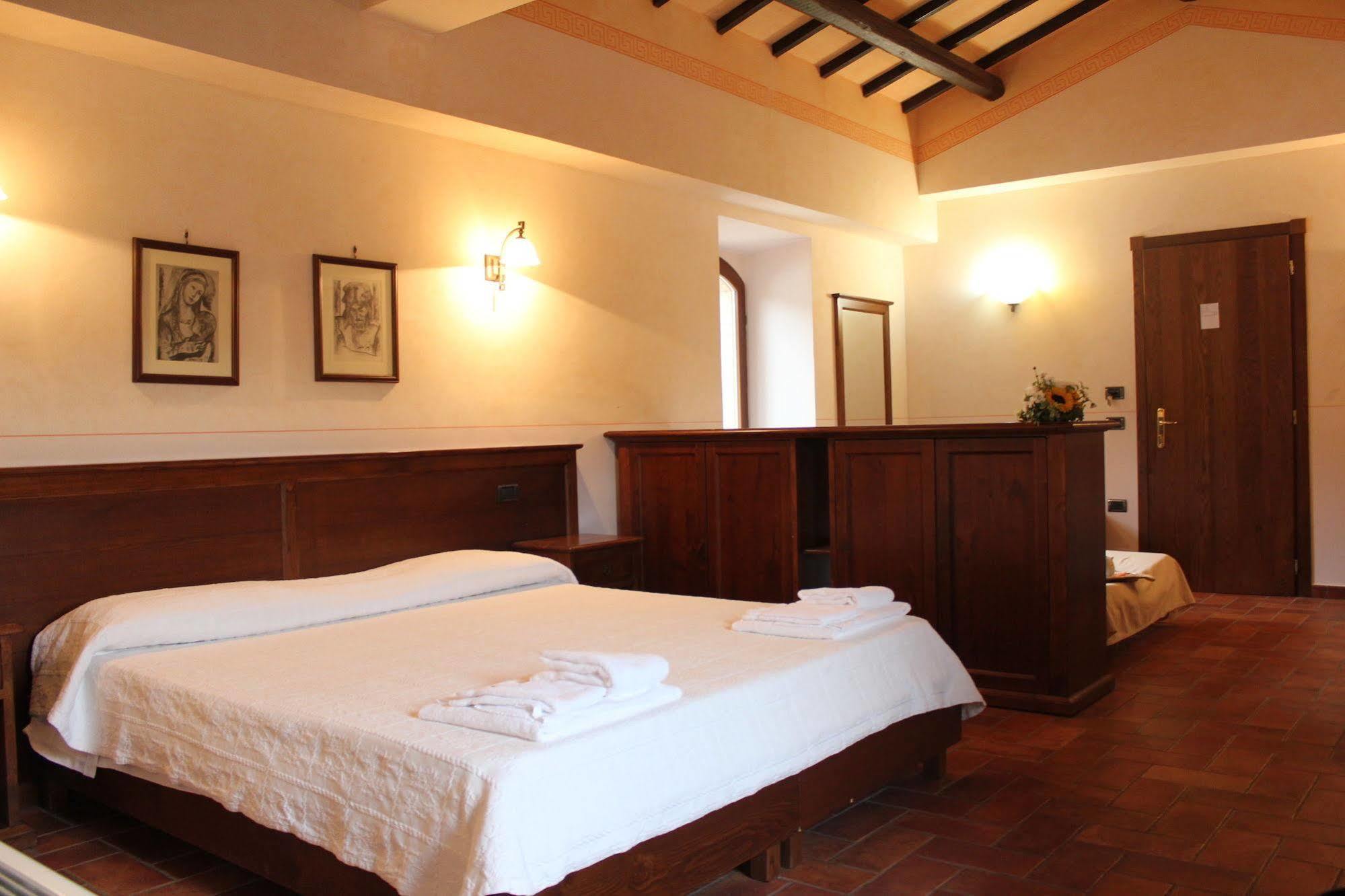 Valle Rosa Spoleto Luaran gambar