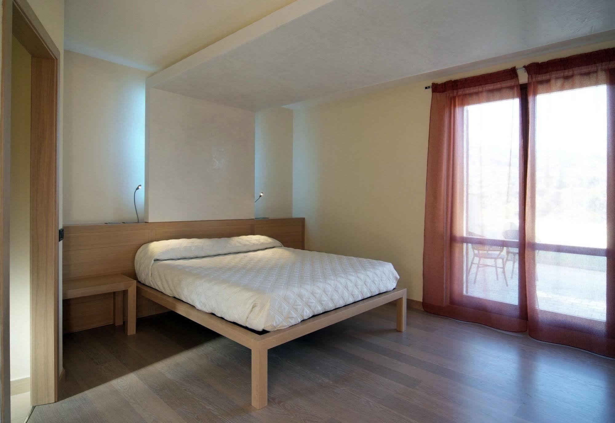Valle Rosa Spoleto Luaran gambar
