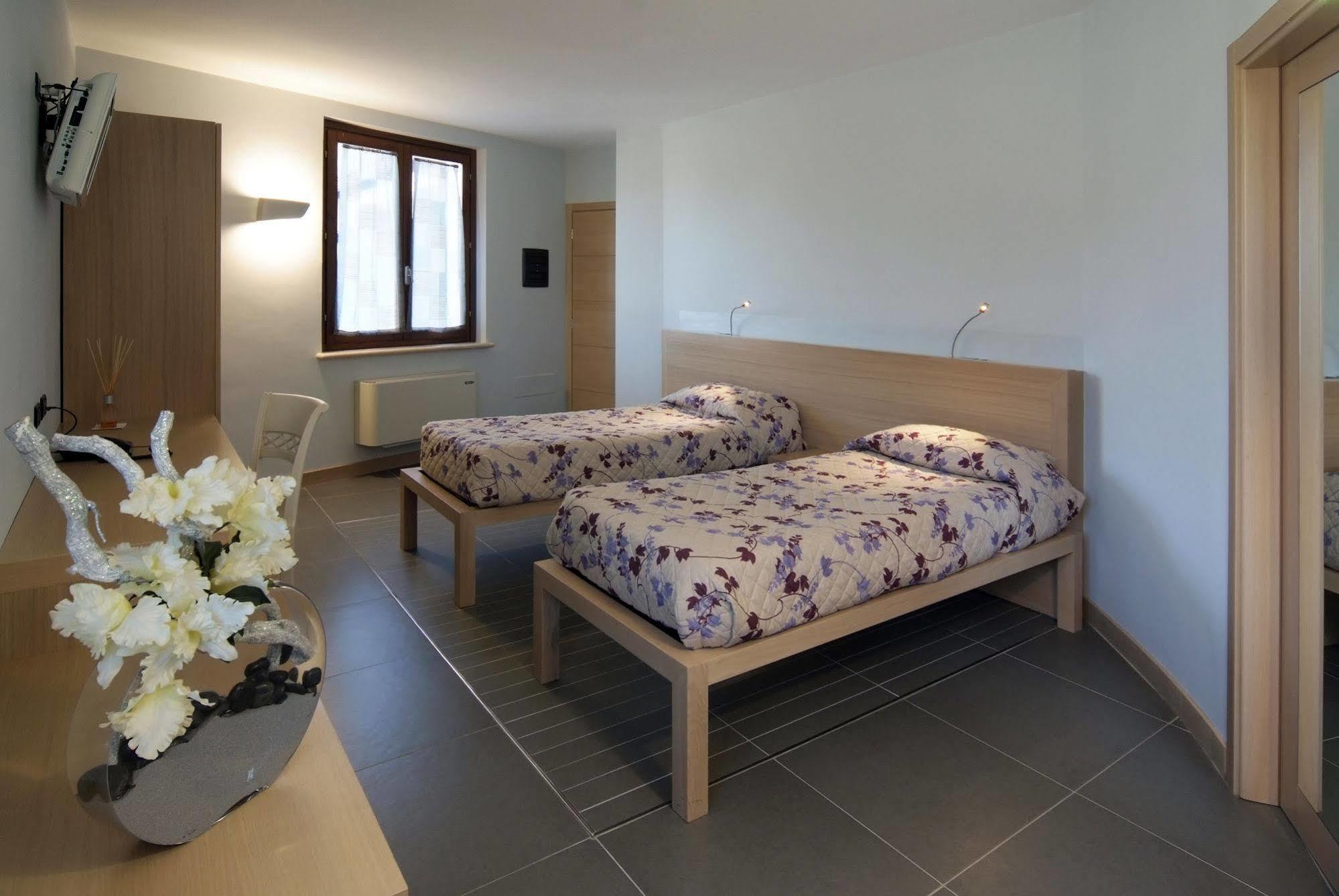 Valle Rosa Spoleto Luaran gambar