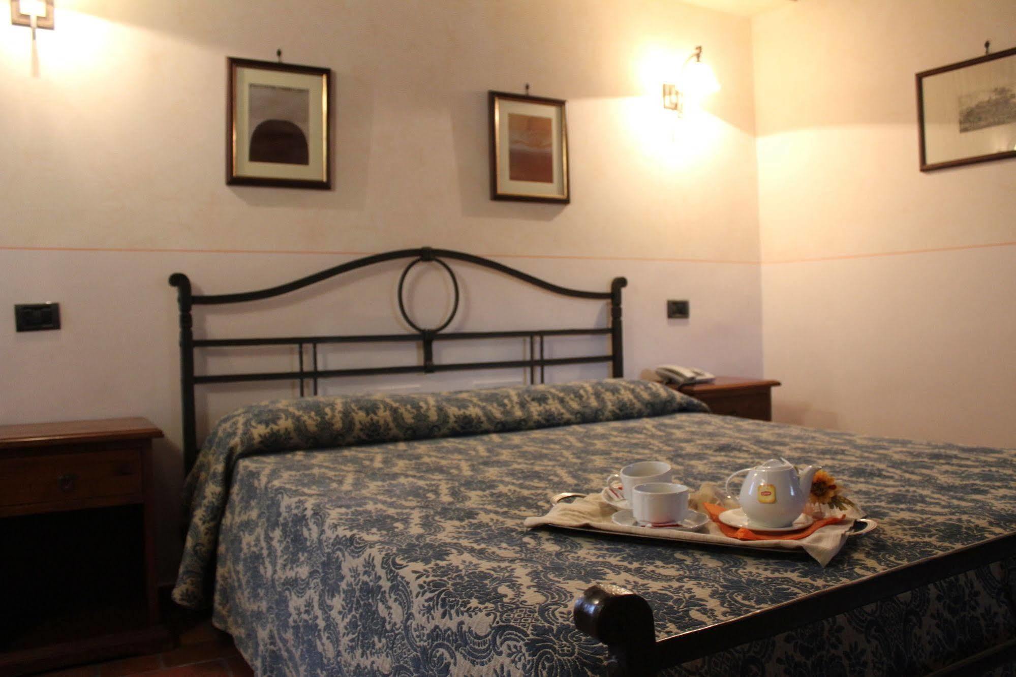 Valle Rosa Spoleto Luaran gambar